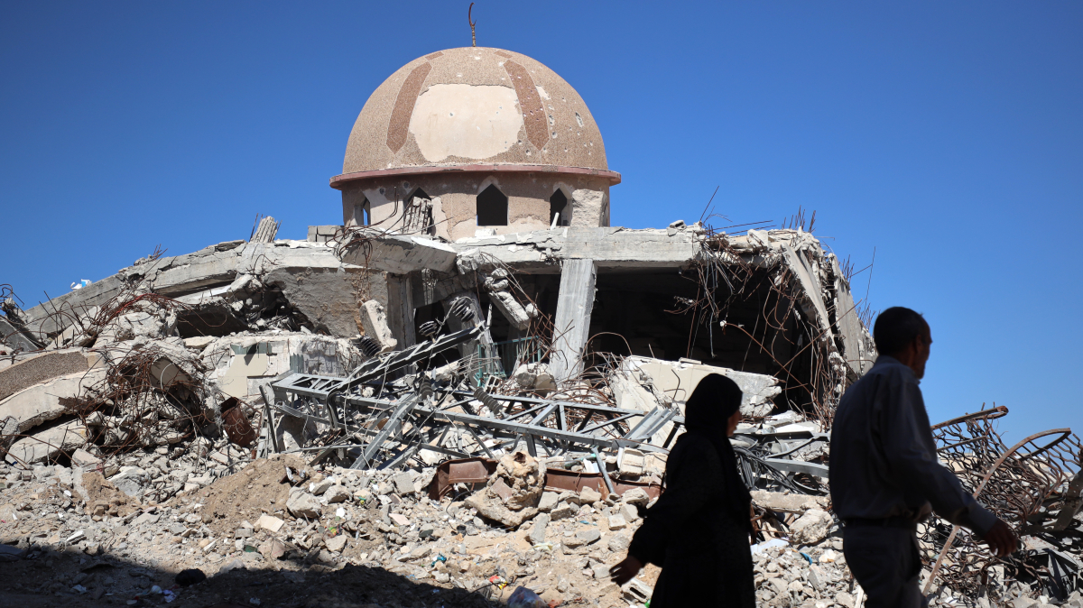 Right now, millions of people across Gaza, Lebanon and the wider region are in urgent need of food, shelter and medical care. #MiddleEastAppeal  

Please donate today. Every donation will help. 

bit.ly/MiddleEastHuma…