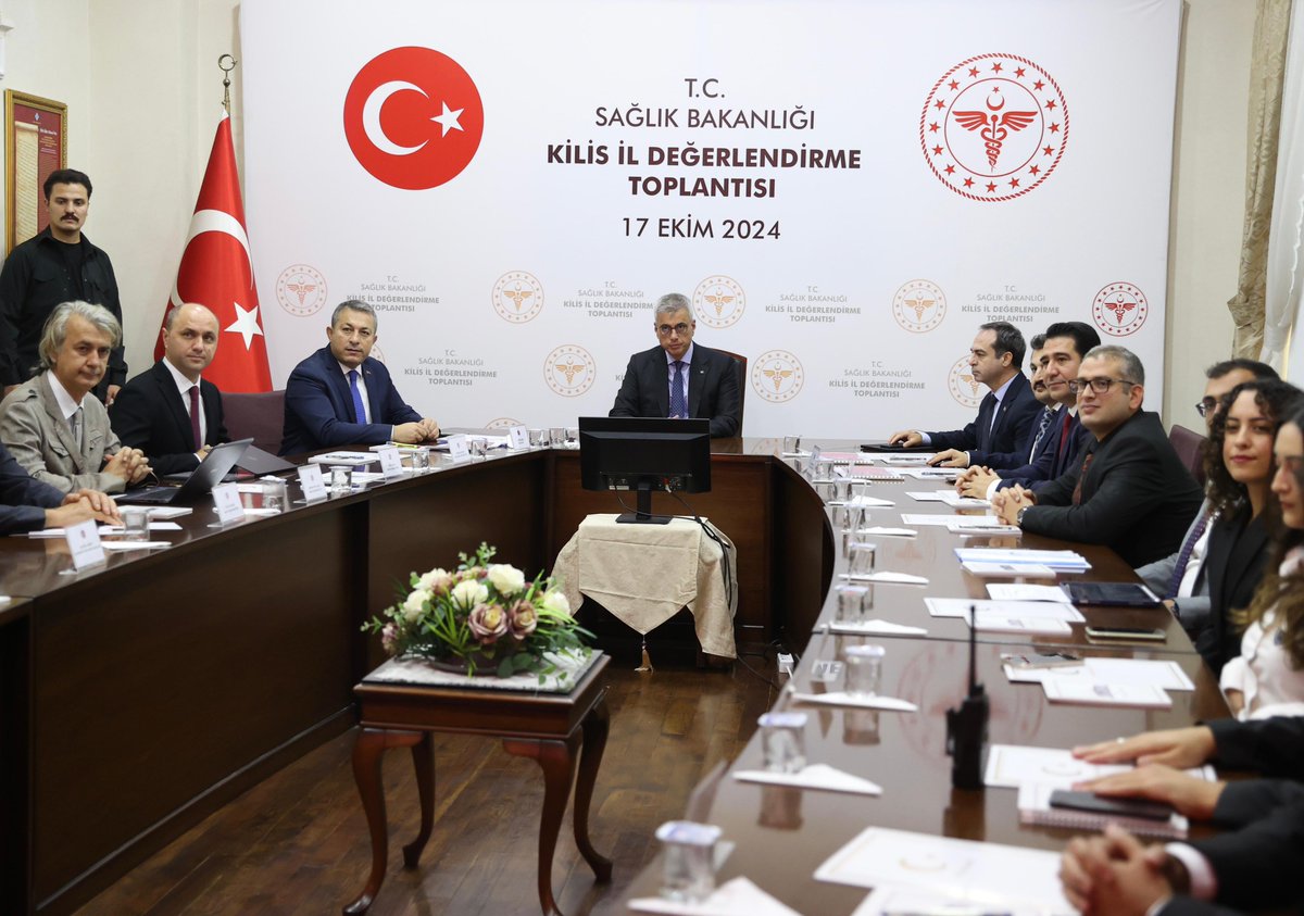 Sağlık Bakanımız Prof. Dr. Kemal Memişoğlu başkanlığında Kilis İl Değerlendirme Toplantısı gerçekleştirildi.

Sağlık Bakanımız, ildeki sağlık yatırımları ve sağlık hizmetlerinin sunumuna ilişkin il yöneticilerinden bilgi aldı.