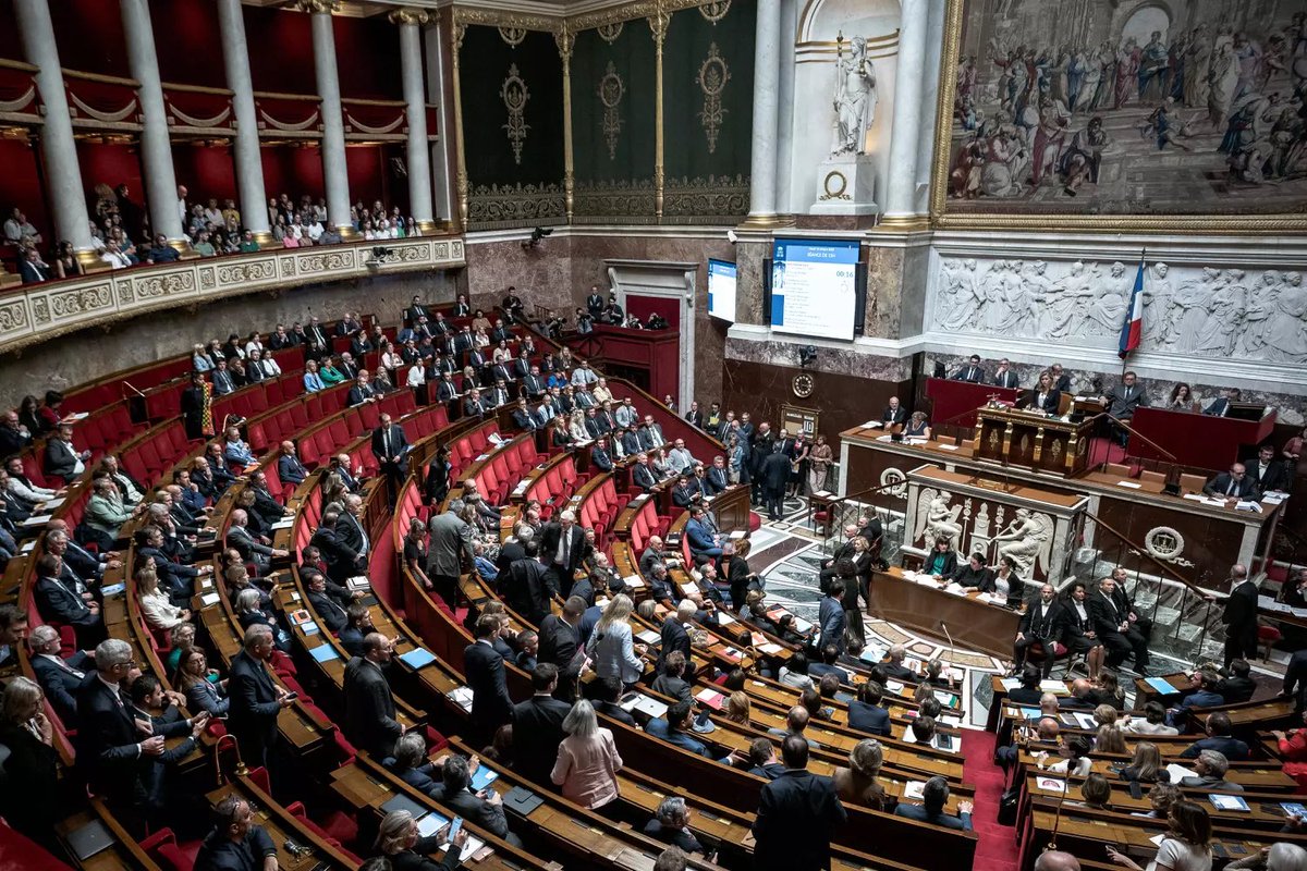 coinacademy_fr's tweet image. 🇫🇷 La commission des finances de l’Assemblée nationale vote le passage de la Flat Tax de 30 à 33%.