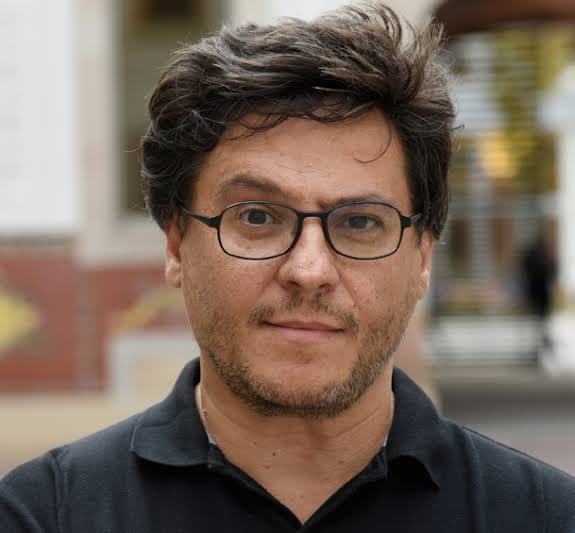 📣 𝐂𝐞𝐫𝐯𝐞𝐥𝐥𝐬 𝐥𝐢́𝐪𝐮𝐢𝐝𝐬, 𝐬𝐨̀𝐥𝐢𝐝𝐬 𝐢 𝐚𝐫𝐭𝐢𝐟𝐢𝐜𝐢𝐚𝐥𝐬
📆 17 d’octubre
⏰ 19:30
📍 Casa de Cultura de Girona (<a href="/casadeculturagi/">Casa Cultura Girona</a>)
👤 Ricard Solé (<a href="/ricard_sole/">Ricard Solé</a>, <a href="/UPFBarcelona/">UPF Barcelona</a>)
👉 tuit.cat/w2jJ1