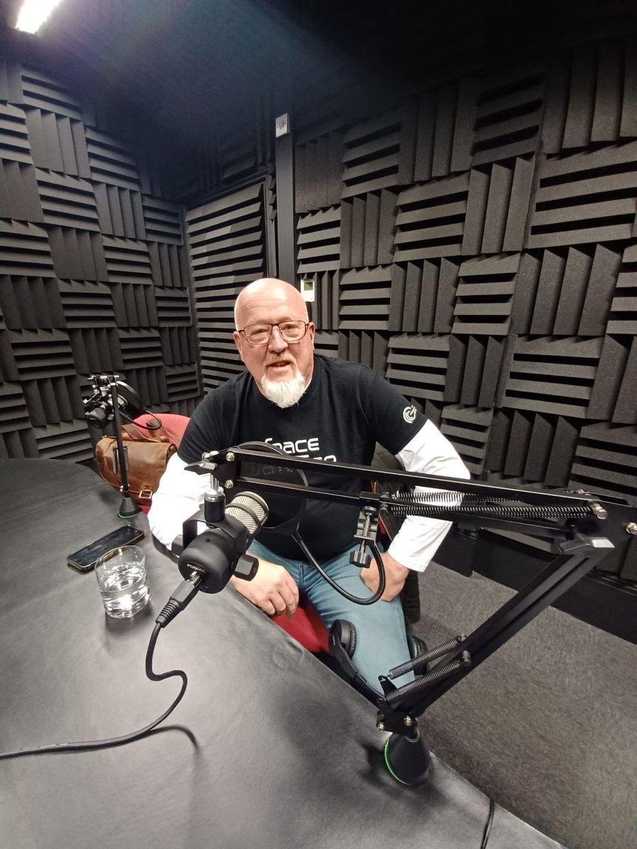 We were delighted to have <a href="/3Snorthumbria/">Dinz</a> in the studio earlier this month for episode 2 of our #InventedPodcast!

Our MD, Samantha, interviewed Dinz on space situational awareness, sustainability in #space &amp; the #NorthEast space sector

Listen here: horizonworks.co.uk/002-a-space-od…