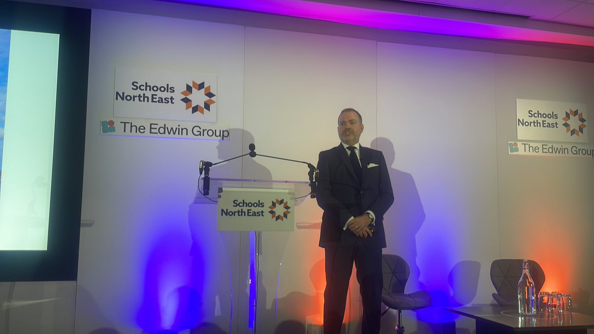 Fan-girling over this morning’s history teacher <a href="/northumbriana/">Dan Jackson</a> sharing a fascinating account of the rise and fall and rise again of the North East at <a href="/SCHOOLSNE/">Schools North East</a> - be warned I’ll be quoting this for months to come! #SNESummit24