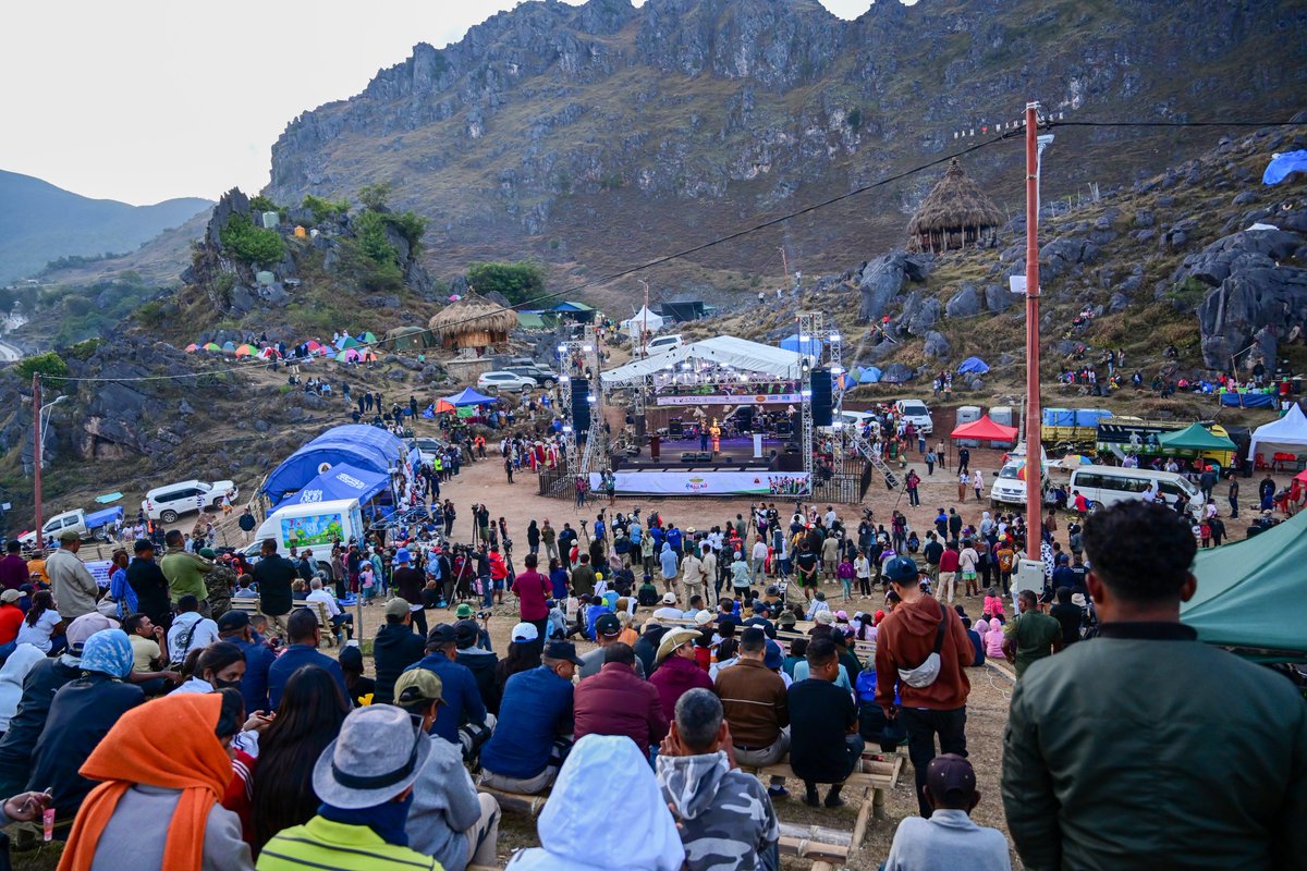 WHOTLS's tweet photo. Blending health awareness &amp; culture!
WHO, in partnership with the Ministry of Health, is proud to have participated in the Rabilau Festival in Maubisse, Ainaro, hosted by the Presidency of the Republic in collaboration with the IX Constitutional Government. #HealthForAll https://t.co/QVPP7Q0orP