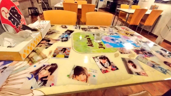 北海道千歳にある邪神ちゃんの鈴木愛菜さんとツインターボの花井美春さんのご実家の食堂太陽の恵みで夕飯にトロトロオムライス食べるおいしい(๑'ڡ`๑)ご両親のお二人の愛情に溢れている食堂ですね#邪神ちゃん #ツインターボ 