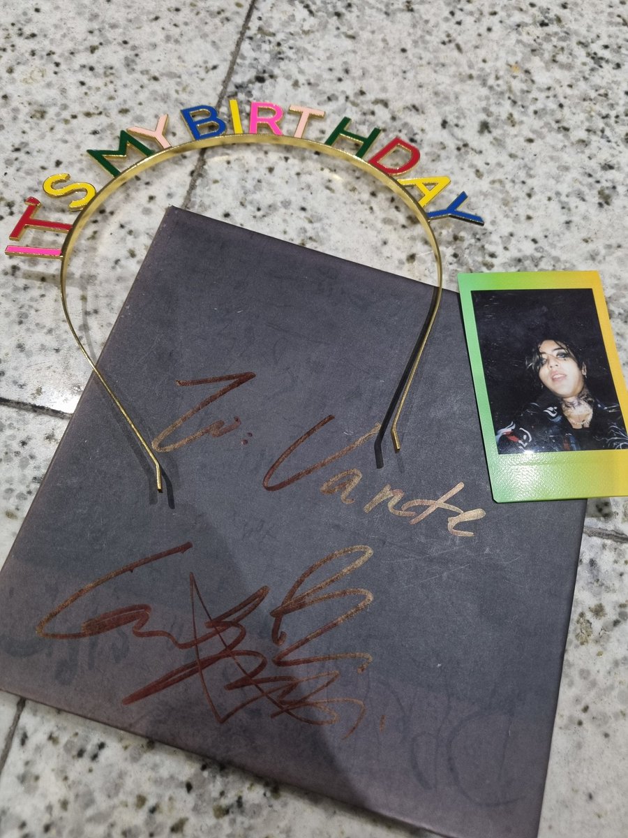 dpr2gang's tweet photo. Holy shit they're amazing and so welcoming when respected, i hope your time in Brazil was as amazing as 2022.They left Brazil and I can't wait to have the best days of my life again,please come back to Brazil,we love you, I hope you have a good flight and a great tour. Bye DPR ❣️ https://t.co/ThcWUunpPO