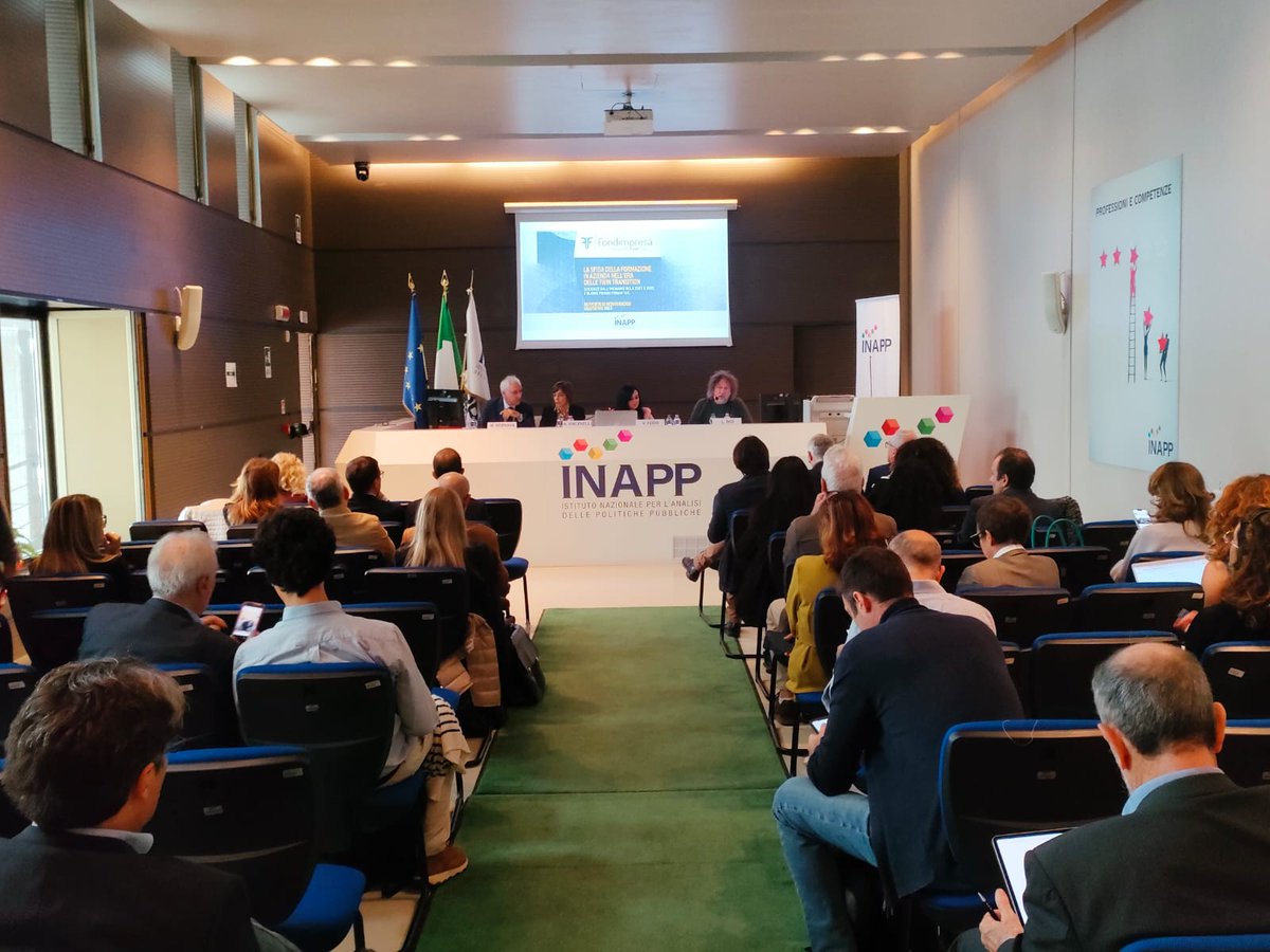InappGov's tweet photo. Con i saluti del DG #INAPP, Loriano Bigi, inizia il seminario 📍 La sfida della #formazione in azienda nell’era delle twin transition.
Introducono i lavori Valentina Ferri e Maurizio Bernava (#Fondimpresa).

▶️ https://t.co/cukBegYyZP

#17ottobre https://t.co/PXaDwlbk6T