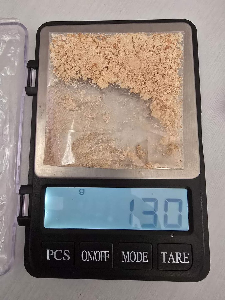 nagaonpolice's tweet photo. A Nagaon Police team led by DSP(P) Sandipon Garg along with OC Dhing PS recovered 6 Nos. of small Plastic containers filled with suspected Heroin net weighting 1.30 Gram. One accused arrested for further Legal Action.@gpsinghips @HardiSpeaks @assampolice @d_mukherjee_IPS https://t.co/DdADygPHeX