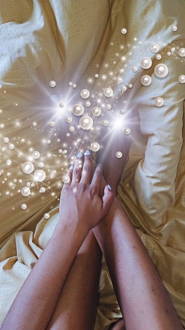 Goodmorning, how do we feel about a matching white mani and pedi   @FeetFixOfficial https://t.co/HTm<a href="/tag/footfetish"class="tags"><span>#footfetish</span></a><a href="/tag/feet"class="tags"><span>#feet</span></a><a href="/tag/feetworship"class="tags"><span>#feetworship</span></a>