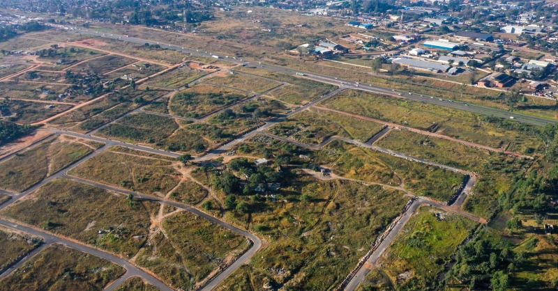 NewDev_zw's tweet photo. Pʀᴏᴊᴇᴄᴛ Lɪsᴛɪɴɢ ʙʏ Cᴀʀᴅɪɴᴀʟ Pʀᴏᴘᴇʀᴛɪᴇs

Located just 18 kilometers from the city center, this development allows residents to enjoy a convenient commute while still experiencing the benefits...
