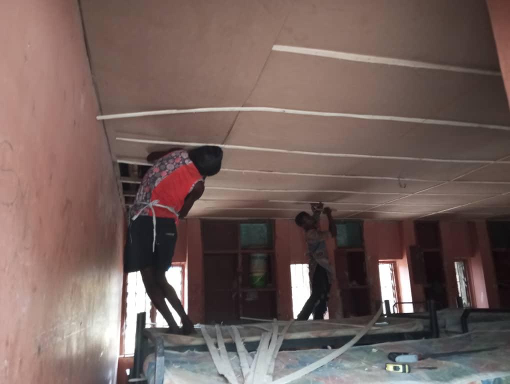 citadel4u's tweet photo. @channelstv @channelstv @jidesanwoolu @THISDAYLIVE  We thnk U Mr. Governor, 4d relief U brought 2ease movemt for Lagosians. Pls, we wnt our wards 2b able 2go to sch., like yours. Parents at Model Sch. ve provided amenities in d sch. too, they shldn't be pd bck wit hike in bding fees. Tnk U https://t.co/sW7jyjry10