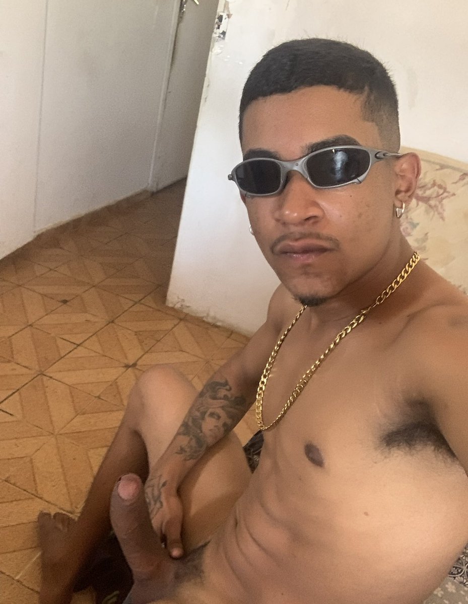 noovin61's tweet photo. Vem mamar dar uma mamada hehe?😈 https://t.co/GBmr4fkG28