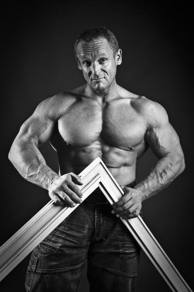 LK_bodybuilder's tweet photo. CO VIDÍŠ..?
.. ale notaak..! Žádnej kosočtverec!
🙈🤣🙈
To prostě jen když je fotograf kreativní a použije k focení rekvizity..
🤣💪🤣
Rok 2009 foto Martin Novák.
#throwback #vzpominka #covidis #shumorem #👌👌👌 https://t.co/myAe7LBiPu