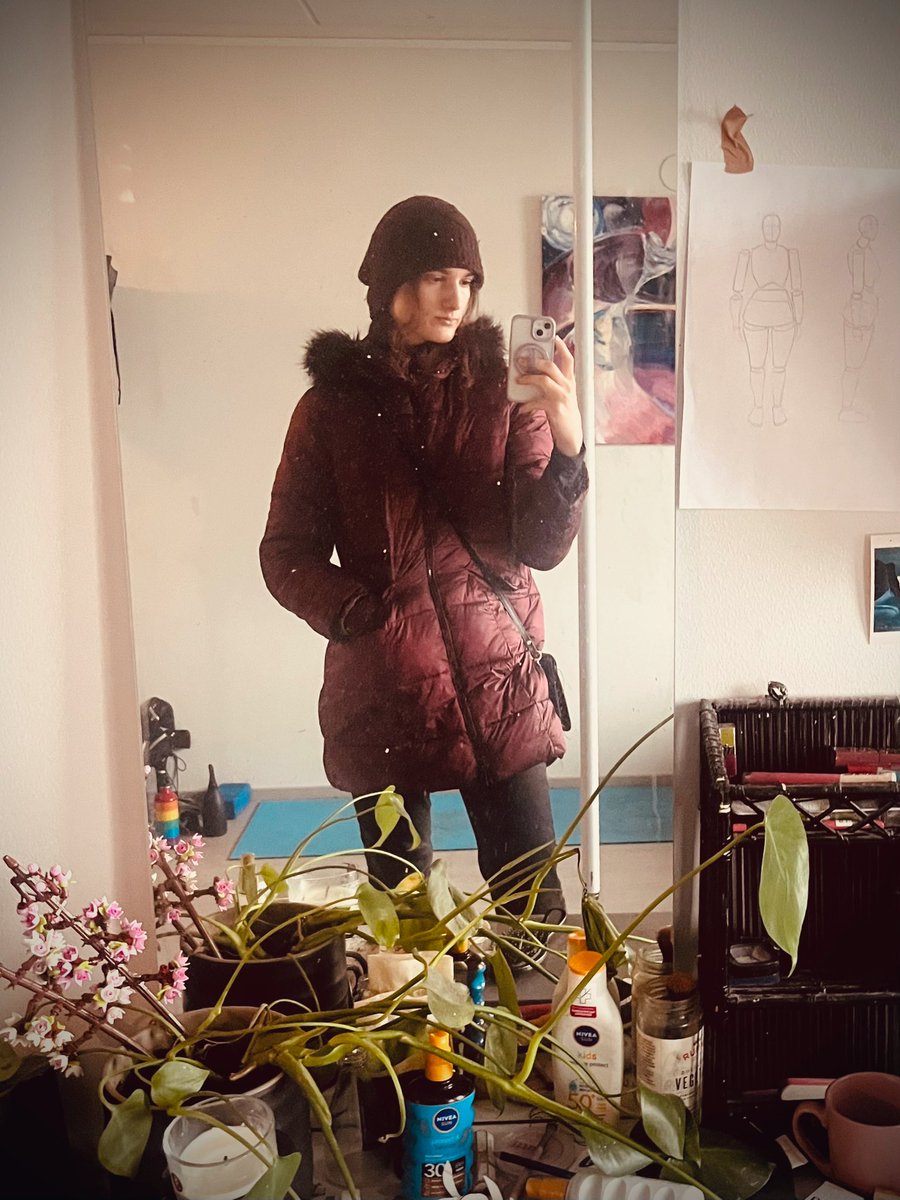 DreamingMyrtle's tweet photo. Just a little bit of fall weather 🍂🍁
So we breathe in to feel that fresh air 🌬️ https://t.co/M5tQhp7y7p