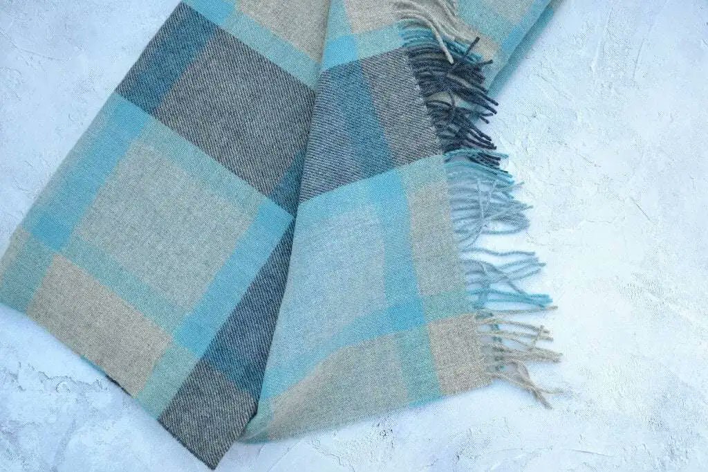Wool throws, hand woven in Wales are ‘soft to touch’ wool throws made from a blend of Welsh wool and British lambswool. Available in a variety of check or window pane patterns and also as a 'knee rug'. 

   #MHHSBD #choosewool