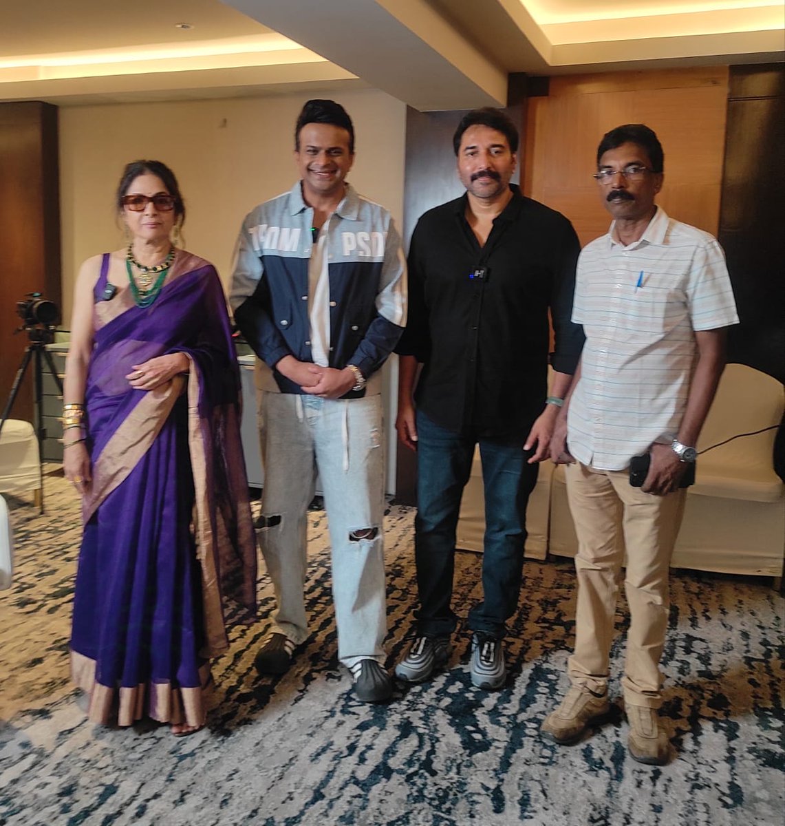 kayaldevaraj's tweet image. Time to buckle up for a scintillating series

@actorrahman and his crew of #1000Babies during the promotional interview with India&apos;s leading YouTuber #SiddharthKannan in Mumbai

Worldwide premiere from tomorrow on #DisneyPlusHotstar 

@ajay_64403
@johnsoncinepro
