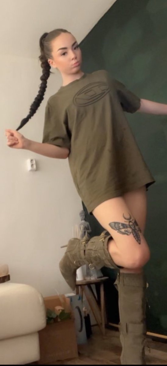 roxmiss258's tweet photo. Je word veelste zwak van mij😈😈

#findom #paypig #walletdrain #finsub #femdom #findomnl #findombe https://t.co/Segz049tht