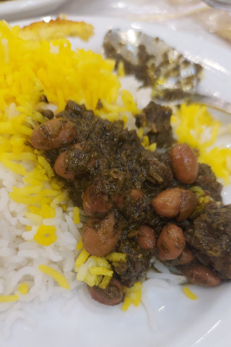 PvCookingCom's tweet image. Taste herbs in each bite! 🌿🍋 Ghormeh Sabzi, a comforting, healthy and flavorful Persian stew, makes itself rather ideal for family dinners or just snuggling up. #GhormehSabzi #PersianCuisine #ComfortFood #FoodieBeauty 

pvcooking.com/36-ghormeh-sab…