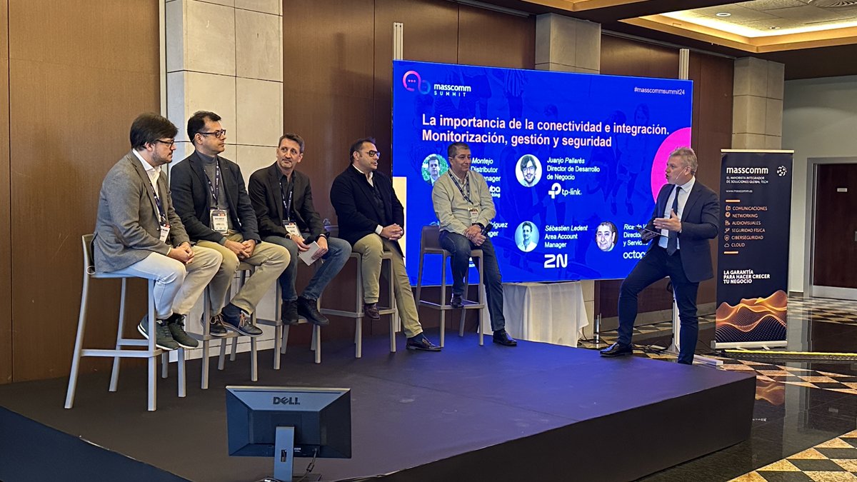 📷 ¡Iniciamos la primera mesa redonda del #MasscommSummit24 en Logroño! Tema central: "Conectividad, integración, monitorización y seguridad" con expertos de <a href="/HPE_Aruba_NETW/">HPE Aruba Networking</a>, <a href="/2ntelecom/">2N TELEKOMUNIKACE</a>, <a href="/TESAASSAABLOY/">TESA ASSA ABLOY</a>, <a href="/tplink_es/">TP-Link</a> y <a href="/Octopus_Wifi/">Octopus Wifi</a>. ¡No te lo pierdas!

#Networking #Seguridad