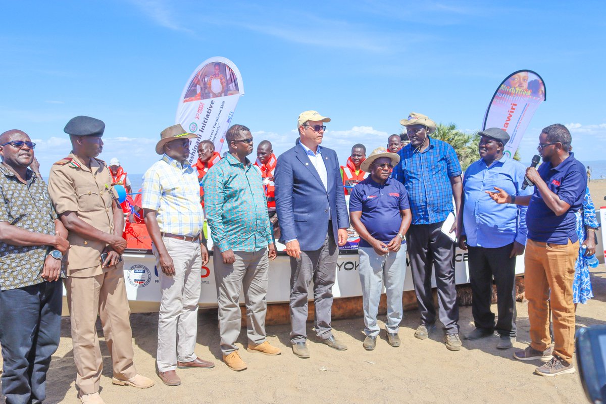 MercyNawiri's tweet photo. Follow the successful exhibition of USAID Nawiri supported interventions and the official handover of 8 fibreglass boats in Lomekwi, by the USAID Mission Director, Mr. David Gosney in Turkana. Read more about the launch here.  https://t.co/cnxVD45Wjt https://t.co/v5c2n50R15