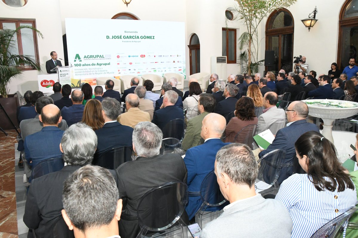 ¡Empieza la jornada empresarial de #Agrupal! 

Nuestro presidente, D. José García, da la bienvenida al evento.

<a href="/PepeGarciaG__/">José García</a>

#100añosagrupal