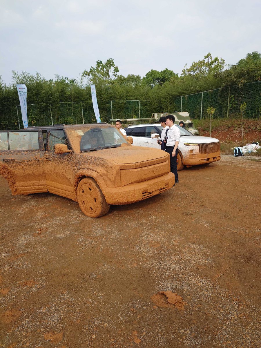 AutoTraderSA's tweet photo. We're getting extra muddy with an off-road test drive of the @Jaecoosa J6 and J8 models. Would you do this in a Jaecoo?

#CherySA #withcherywithlove #wcwl #globalusersummit #OMODAJAECOO #2024InternationalUserSummit #ForUsForFuture https://t.co/xYnOsxsbKD