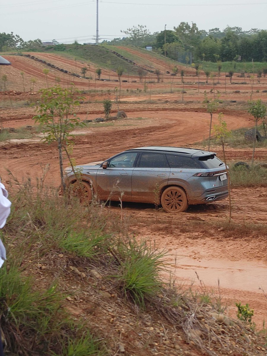 AutoTraderSA's tweet photo. We're getting extra muddy with an off-road test drive of the @Jaecoosa J6 and J8 models. Would you do this in a Jaecoo?

#CherySA #withcherywithlove #wcwl #globalusersummit #OMODAJAECOO #2024InternationalUserSummit #ForUsForFuture https://t.co/xYnOsxsbKD