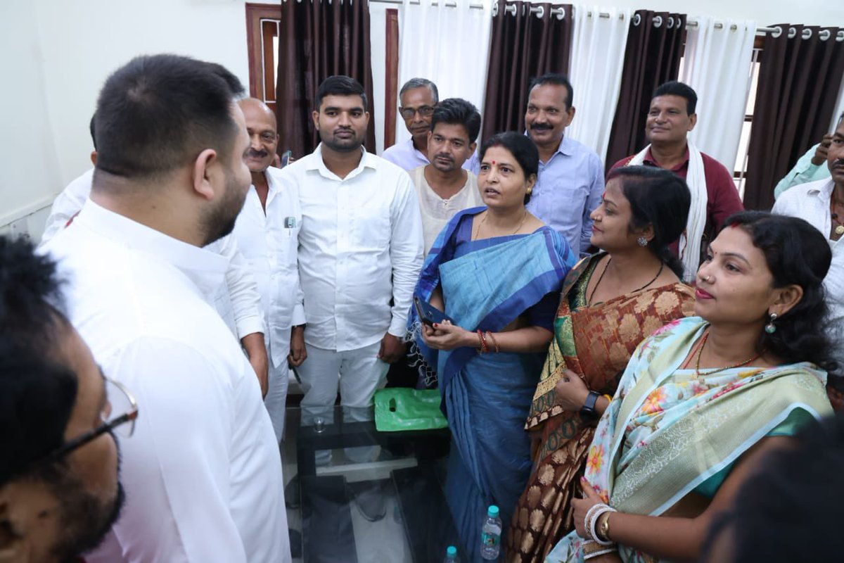Avinashydav07's tweet photo. कार्यकर्ता दर्शन सह संवाद कार्यक्रम

📍बाँका, बिहार
#TejashwiYadav #RJD #Bihar #Banka @yadavtejashwi @TeamTejashwi @TejashwiOffice https://t.co/pKFw5e3raq