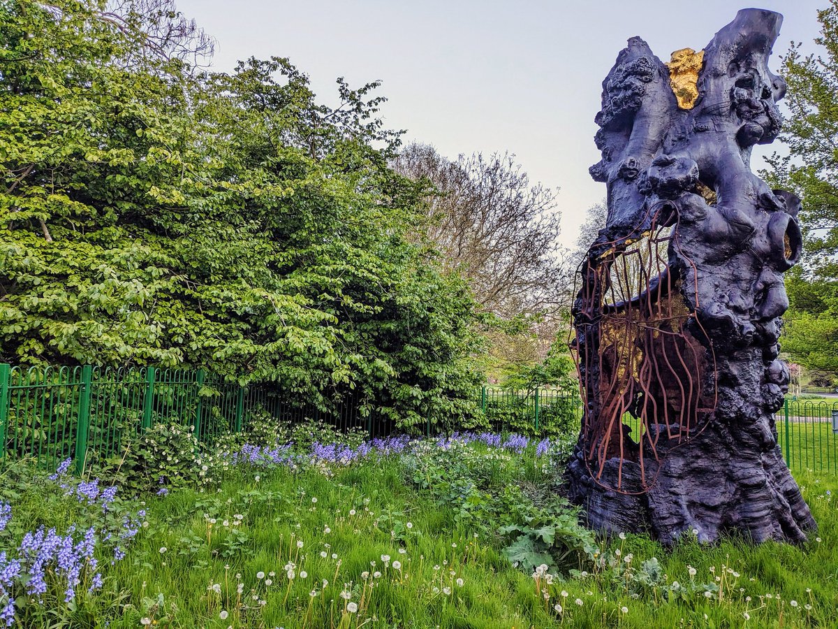 PSSAtweets's tweet photo. 🚦WHO will WIN TONIGHT?

From OUR 2024 PSSA Marsh Award for Excellence in Public Sculpture SHORTLIST inc 

Elpida Hadzi-Vasileva @elpihv The Gilded Elm Preston Park, Brighton 
FIND out HERE https://t.co/Je8OB3OpQs https://t.co/LW3py7fyqU