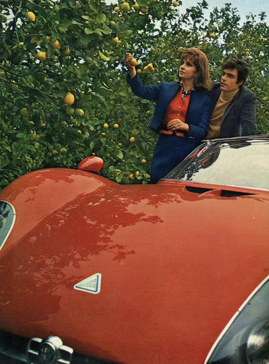 Gina Lollobrigida and a Alfa Romeo 33 Stradale ❤️ 
🍀🇮🇹 #classic