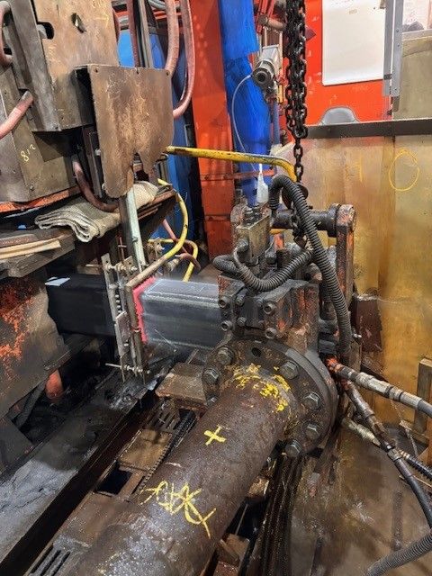 AngleRingCo's tweet image. Take a closer look at our #InductionBending machines in action at the #AngleRing shop floor! 📸 Our in-house machines use localised heat via a copper induction coil, heating profiles to 700°C - 1100°C. This allows for precise bending while ensuring quality in our engineering.