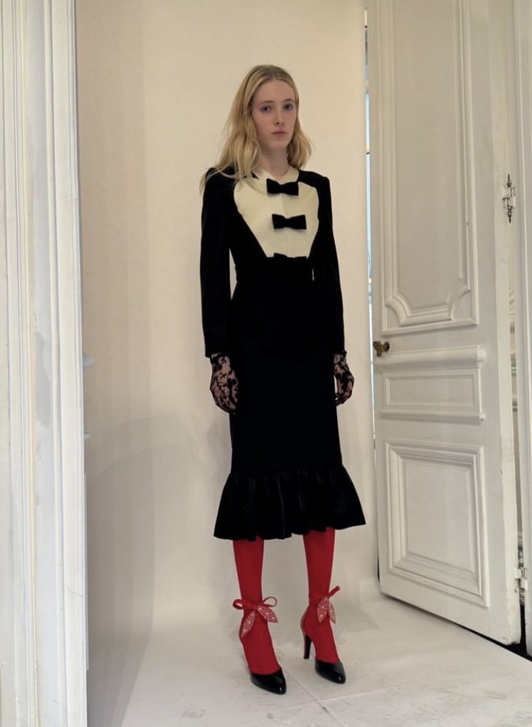 aika030605's tweet image. アレサンドロミケーレによる新生#VALENTINO のFirstLook
#ミケーレ