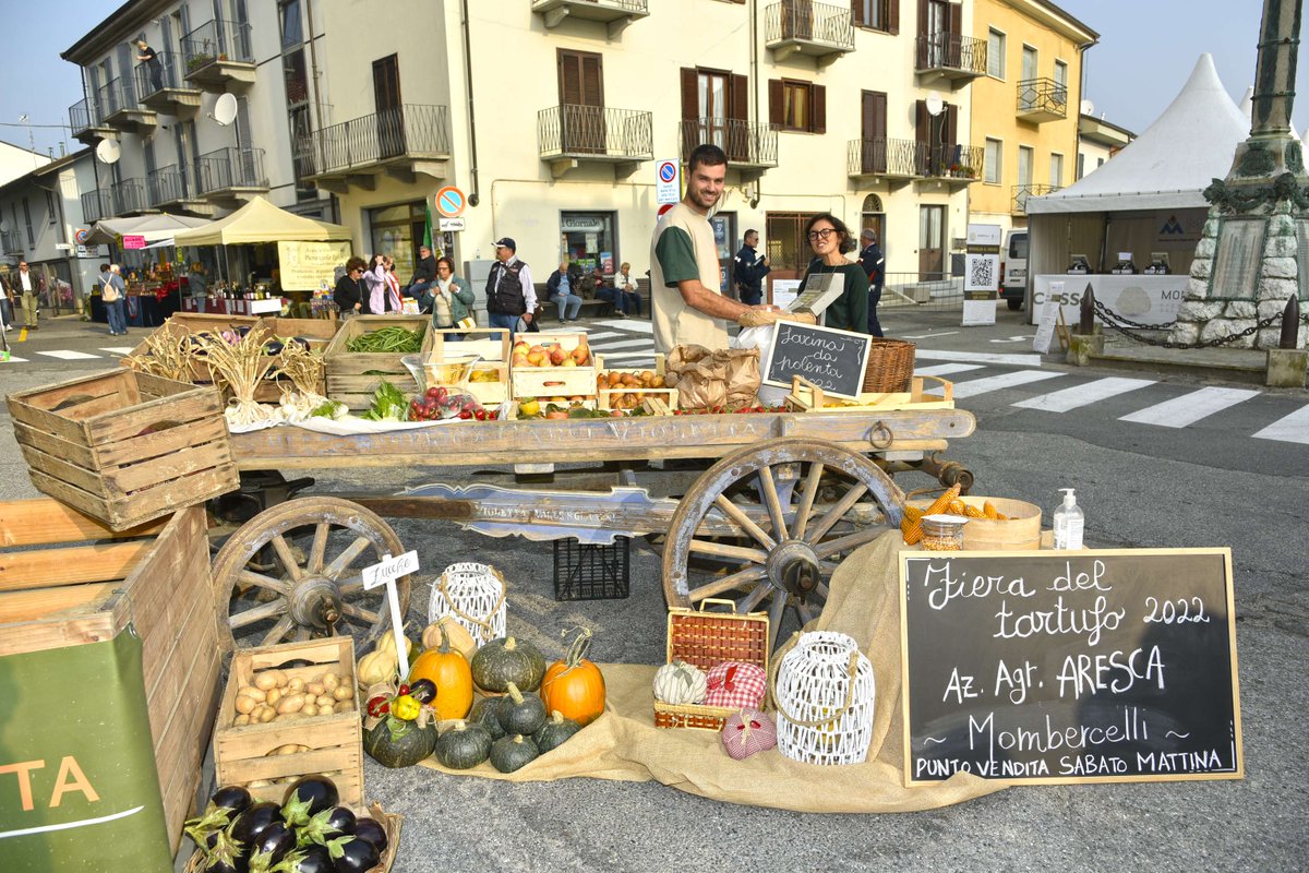 visitLMR's tweet photo. Doppio appuntamento con le Fiere del Tartufo!

𝗠𝗼𝗺𝗯𝗲𝗿𝗰𝗲𝗹𝗹𝗶
📆 sabato 19 e domenica 20 ottobre

𝗠𝗼𝗻𝗰𝗮𝗹𝘃𝗼
📆 domenica 20, sabato 26 e domenica 27 ottobre

#TheHomeofBuonVivere https://t.co/Ja5yUhCGlK
