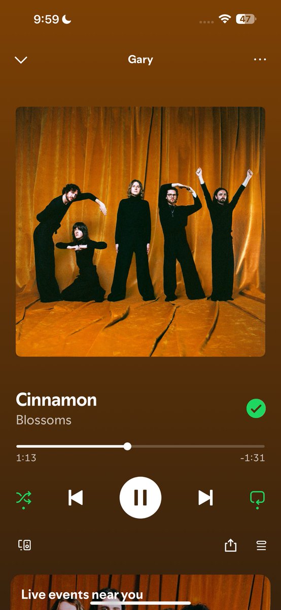 trinelisebrfc's tweet photo. @BlossomsBand tour starts tonight and my luck this year has been rubbish, no oasis tickets and no blossoms tickets. anyways please don’t forget about bristol @JoeDonovan92 🙏🏼🦍🧡 https://t.co/LHzN0BBzCc