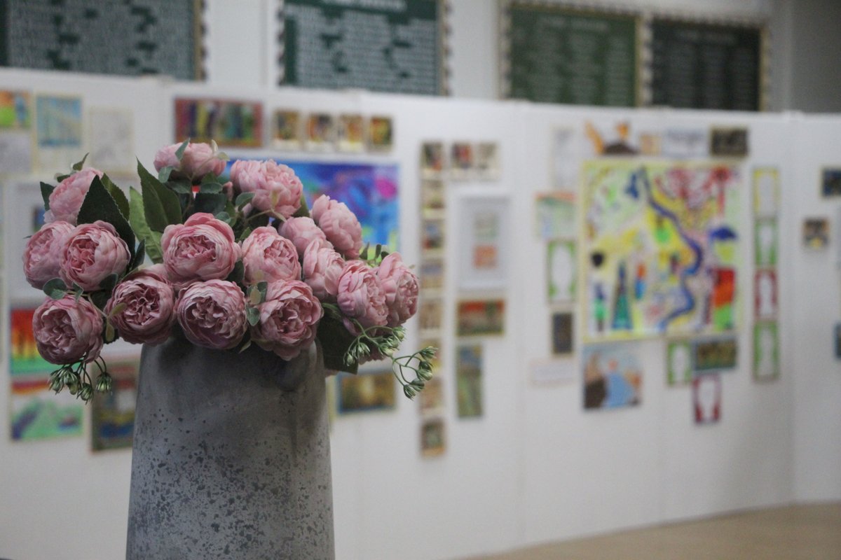 Open Art Gallery | 16 October 2024

Yesterday afternoon, we welcomed families to the school to celebrate our 'Emerging Beauty' Exhibition, showcasing the art created by our Year 3s. 

To find out more about our school, speak to our admissions team: 01935 810911.

#sherborneprep