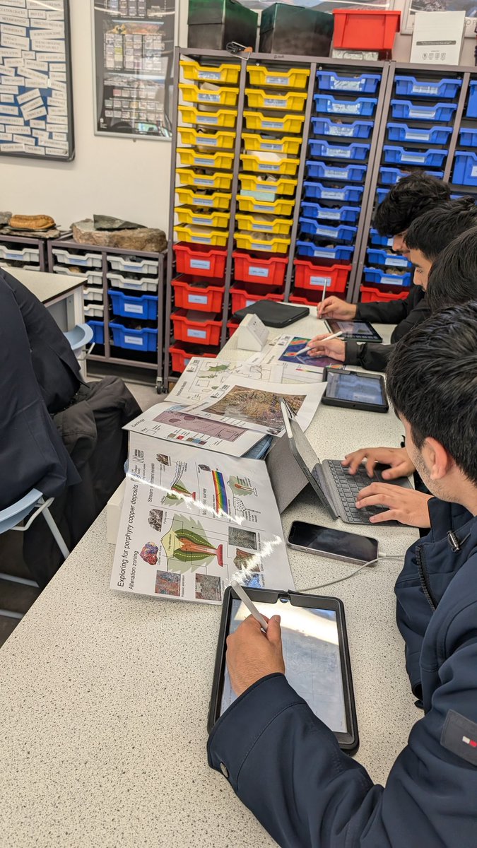 AGSB_Geology's tweet photo. We're on the hunt for Copper this morning in E9 as the year 14 students plan bids for mining rights in different locations. Thanks @iammrloader for the great activity! #ThinkGeology @agsb_official https://t.co/n53fdZbDJz
