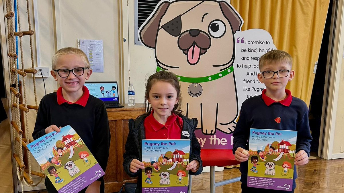 MyWakefield's tweet photo. Our newest champion #PugneythePal has been visiting schools this week, encouraging children to #tacklehate.
We are so happy to see children complete their workbooks and leave a kind message in Pugney's Dog Passport for the next school he visits.
Visit https://t.co/uFx9yEyeBQ https://t.co/fsXpxqCDlD