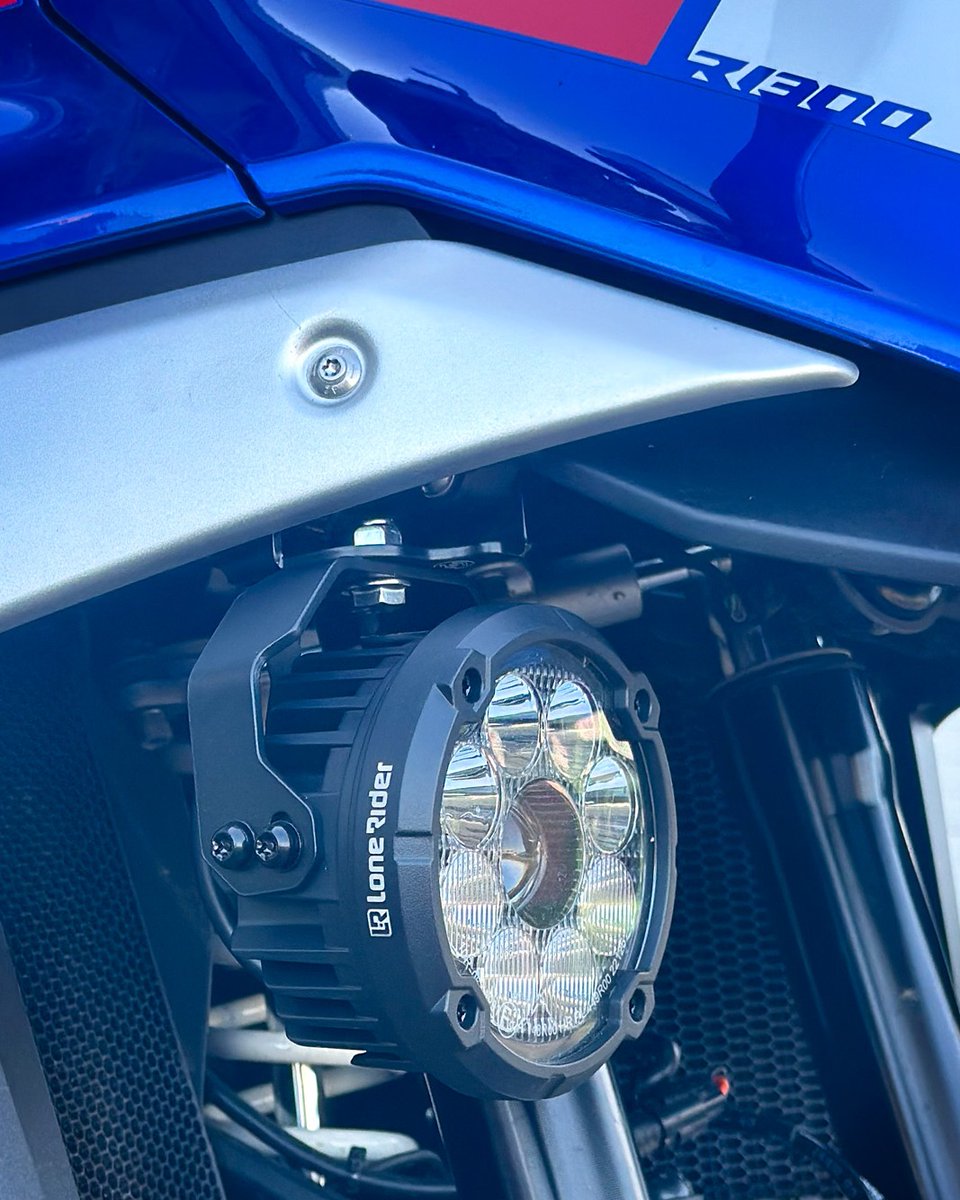 HexInnovate's tweet image. BMW R 1300 GS - Aux Light Brackets 👌
- Stylishly discrete
- 2-minute install
- Stainless steel &amp;amp; black powder coated
- Made in the United Kingdom
- Costs as little as £36 (ex VAT)
HEXinnovate.com 
#MotorcycleLights #HEXinnovate #BMWmotorrad #BMWR1300GS #CymarcBikeParts