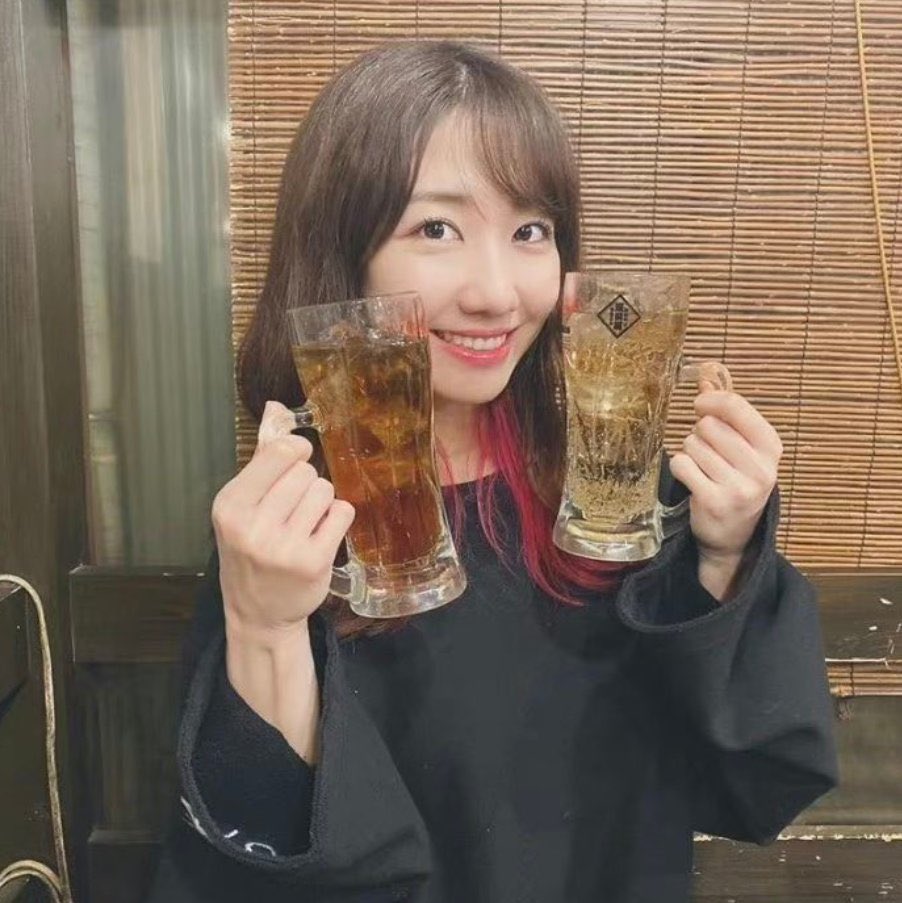 まいど〜皆さんこんばんは🍻
お仕事終わった方お疲れ様でした
まだ勤務中の方退勤迄頑張って下さい♪
どなた様も気を付けてお帰り下さい👋
素敵な夜をお過ごし下さい🍸🥂🍺
フォロー頂きありがとうございました😭
優しい繋がりに感謝します😍
これにて失礼します。ﾏｯﾀﾈ