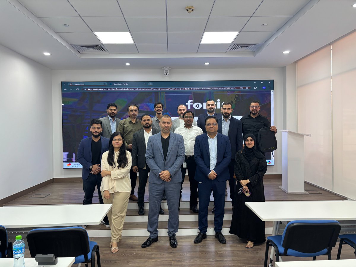 Fortis_world's tweet photo. We had a great time with the Network International sales team.

Both teams are ready and excited to expand the reach of digital payment solutions to small and micro merchants in the UAE. 

Learn more about our collaboration here: 👉 https://t.co/Z0HCIsrkPg https://t.co/J8l2UrGAUt
