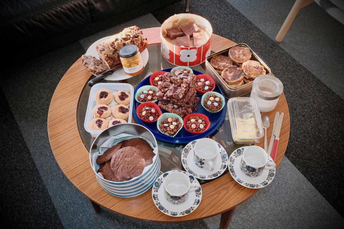 VoluteWebDesign's tweet image. 🍰🧁🍪The teams at Volute and @teamtouchdesign getting ready for our @NUHCharity Big Bake Coffee morning. Yum! 😋
Pop in anytime today to join us for some cake or help raise money by donating here: justgiving.com/campaign/nuhbi…