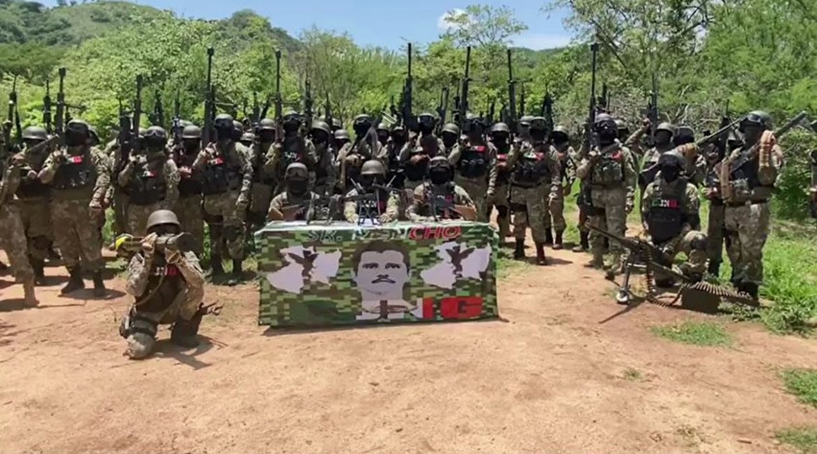 omek_leaks's tweet photo. It’s clear that the New Mexican government “president” has its favorites, and its the CJNG, leaded by El Mencho they become more powerful since 2019 till 2024 I wonder how long can they keep their power for, before they start removing its leaders just like the Zetas cartel…. https://t.co/9jKoTuKp8B