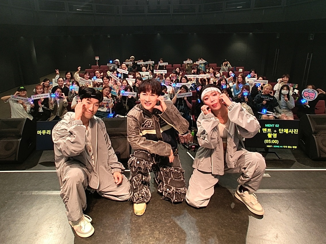 whcreative35's tweet photo. 2024 Fanmeeting "VACATION" in ASAKUSA

팬분들과 함께한 일본에서의 소중한 추억💙
다음에 또 만나요~🤙

#장우혁 #FANMEETING  #VACATION #IN_ASAKUSA https://t.co/j1LaeeYcxe