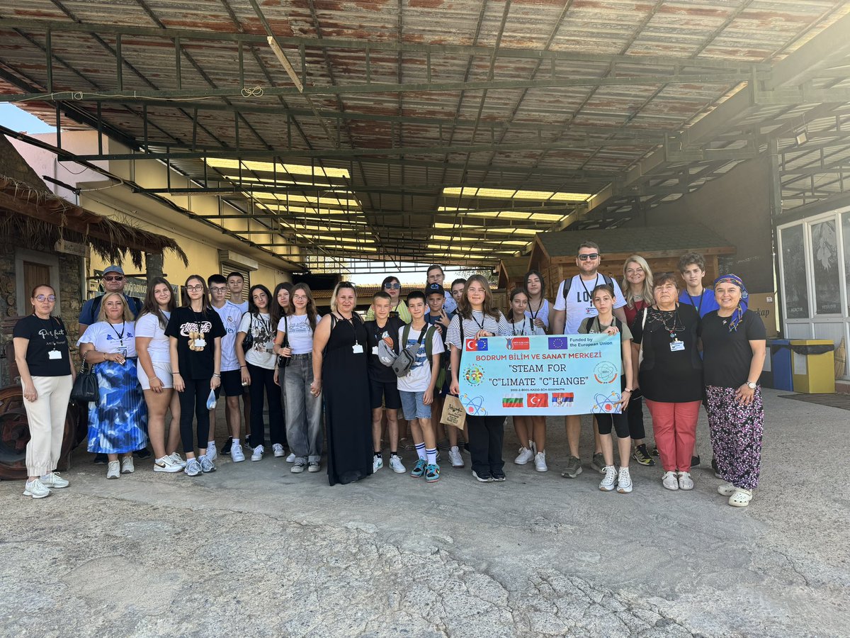 BilsemBodrum's tweet photo. “Steam For Climate Change-STEAM4CC” isimli Erasmus projemizin LTT faaliyetlerinin üçüncü günü.

@nihancinar___ 
@necipakcaa 
@bodrumMEM https://t.co/MVHvTSv3xv