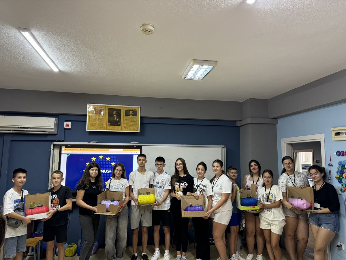 “Steam For Climate Change-STEAM4CC” isimli Erasmus projemizin LTT faaliyetlerinin üçüncü günü.

<a href="/nihancinar___/">nihancinar</a> 
<a href="/necipakcaa/">Necip Akça</a> 
<a href="/bodrumMEM/">Bodrum İlçe MEM</a>