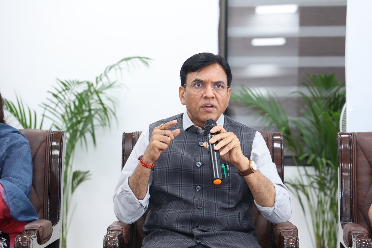 Dr Mansukh Mandaviya tweet media