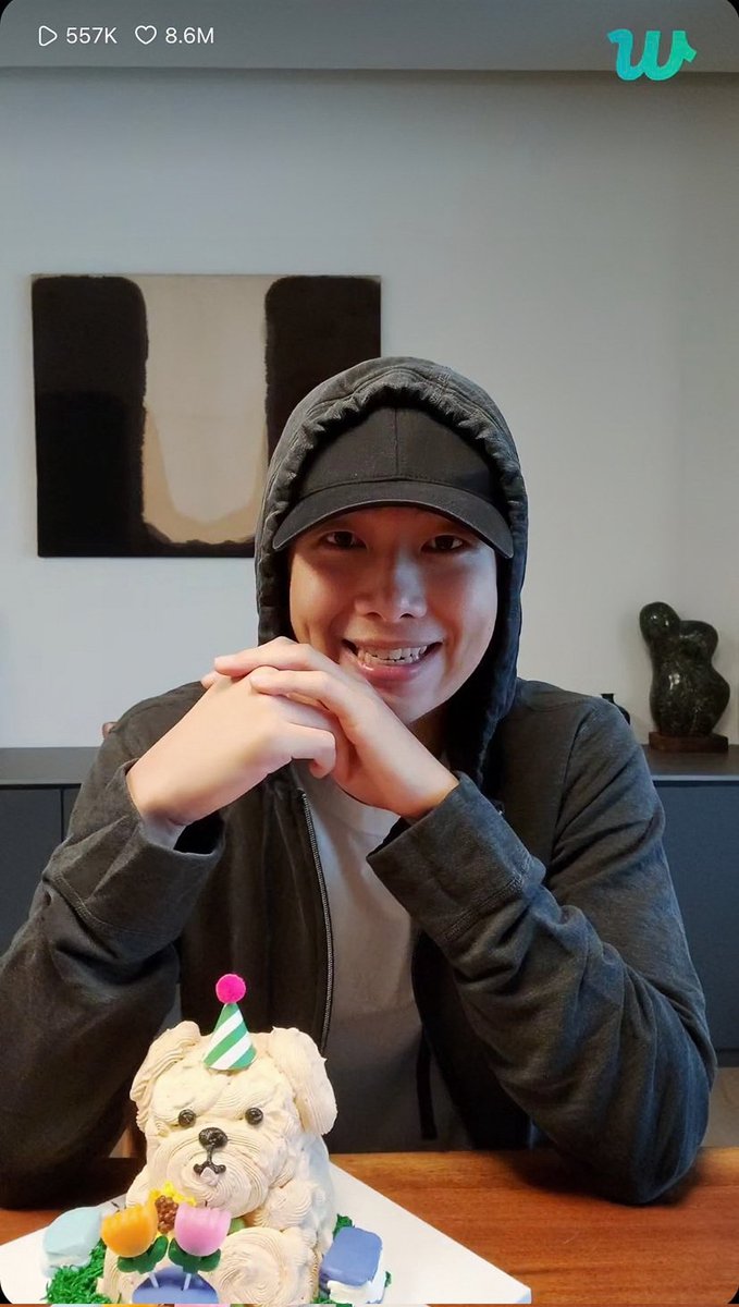 I vote for #rm for #2024MAMAVOTE