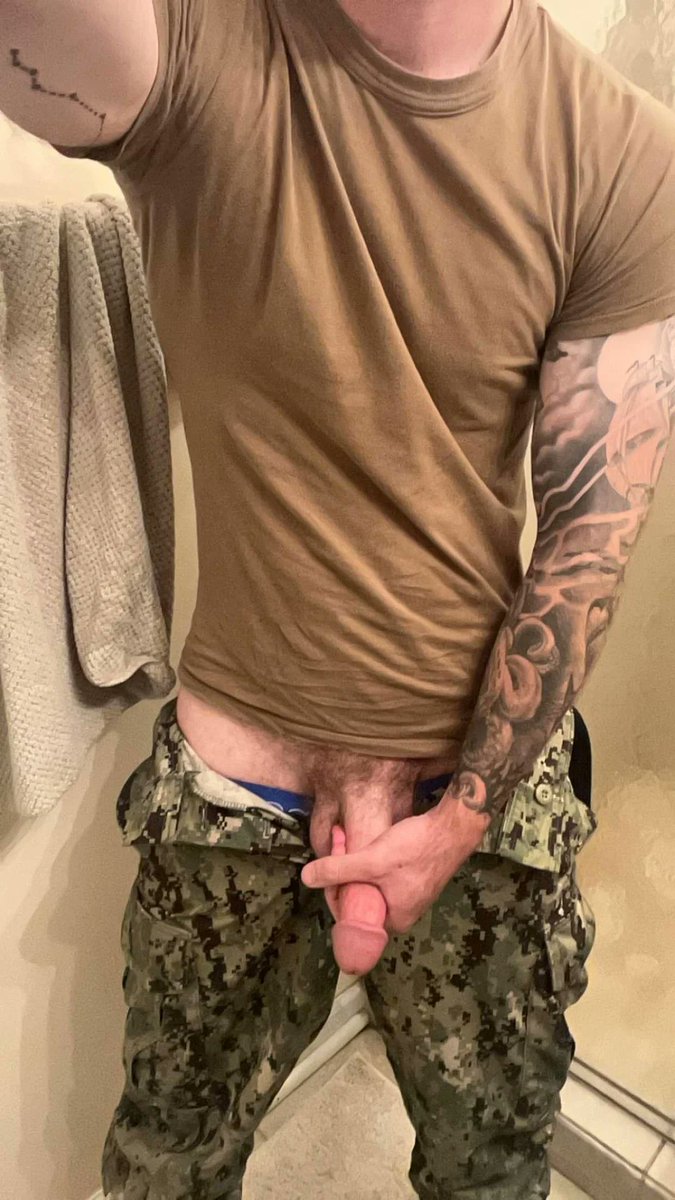 George56877376's tweet photo. I wanna lick that hair https://t.co/OuihPZm6lm