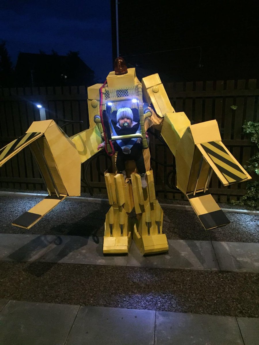 DungeonMapp's tweet photo. No Halloween costume will ever top this https://t.co/mA9DqE5fmm