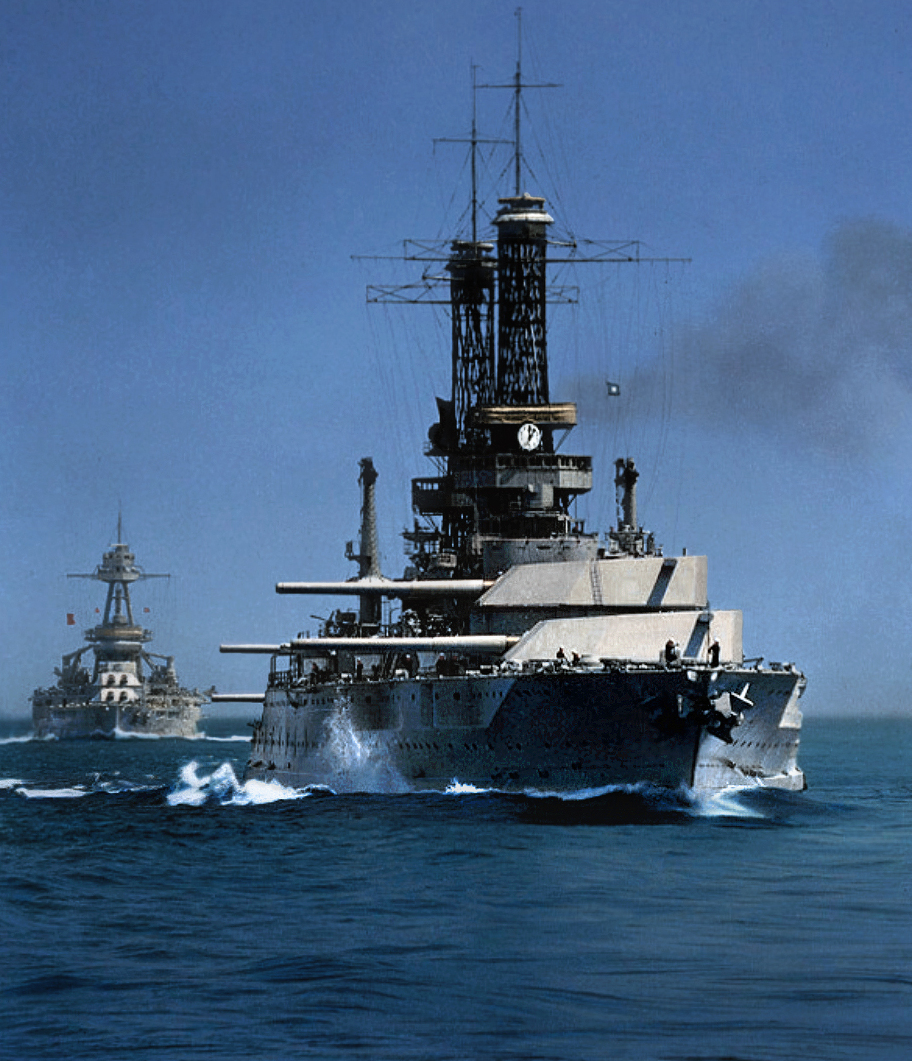 yulenbilbao's tweet photo. USS Idaho followed by USS Texas in 1930 https://t.co/nxoicPxdjL