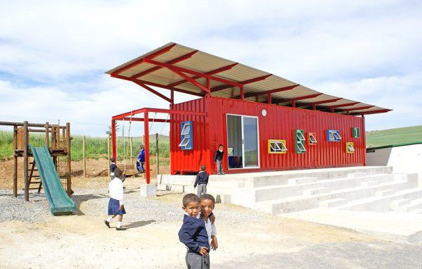 winexviv's tweet photo. What do you think, having this type of modular schools planted in every community in Alaigbo? We currently have 2200 autonomous communities in Enugu, Imo, Abia, Ebonyi and Anambra state combined. We also have over 4100 villages too.

A unique curriculum will be developed and tablets shared to all teachers containing the learning contents. The pedagogy will be well researched and documented so that all the teachers have to do is to study it and deliver. The lesson plans will also be well researched and documented across all lessons.

The standard will be the same for every school.

It should be a free private school funded and maintained by Ndi'Igbo.